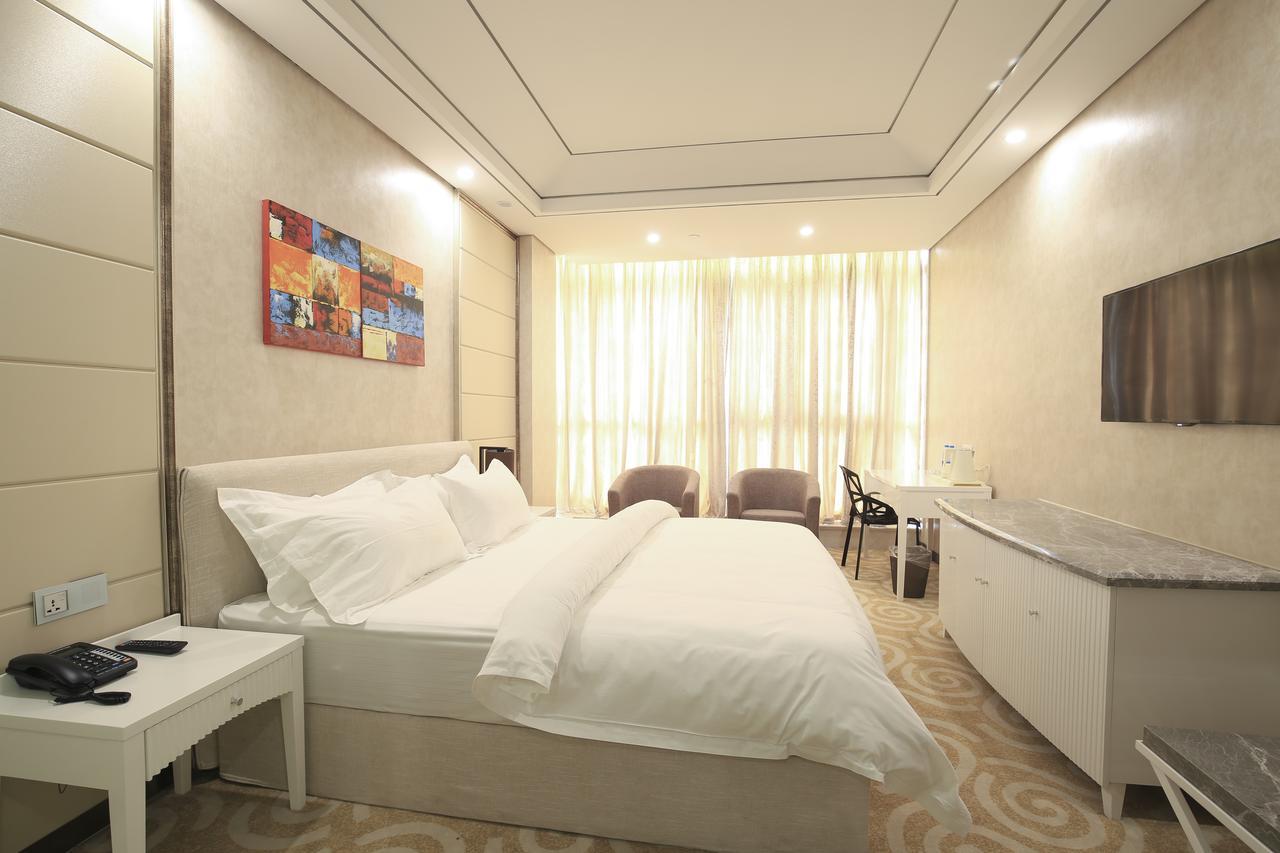 Crown Crystal Hotel Şanghay Dış mekan fotoğraf